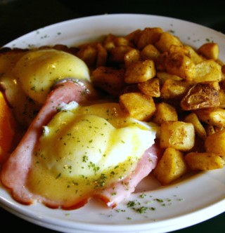 Fish Cakes Benedict