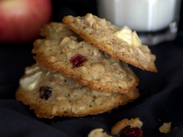 Heather Oatmeal Apple Cookies