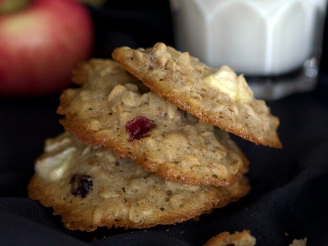 Heather Oatmeal Apple Cookies
