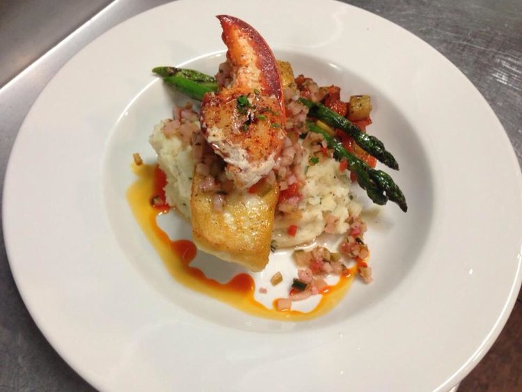 The Red Shoe Pub, halibut dish
