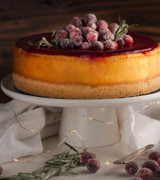 Cranberry Shortbread Cheesecake