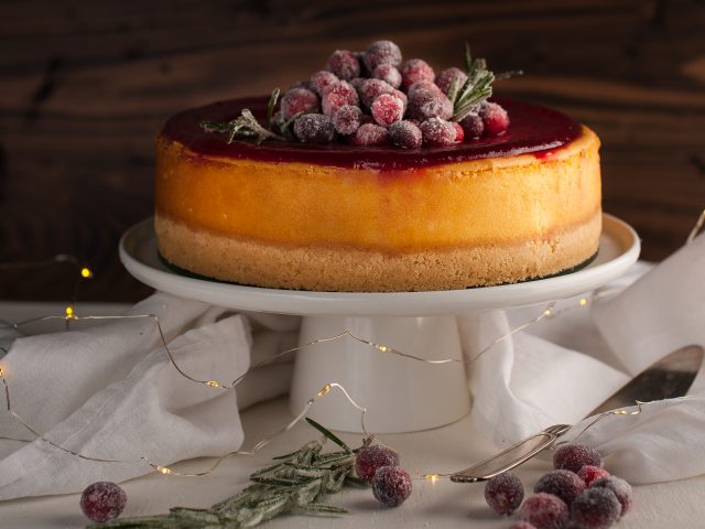 Cranberry Shortbread Cheesecake