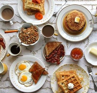 Brunch at Le Caveau