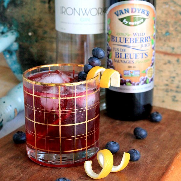 Blueberry Gin Fizz