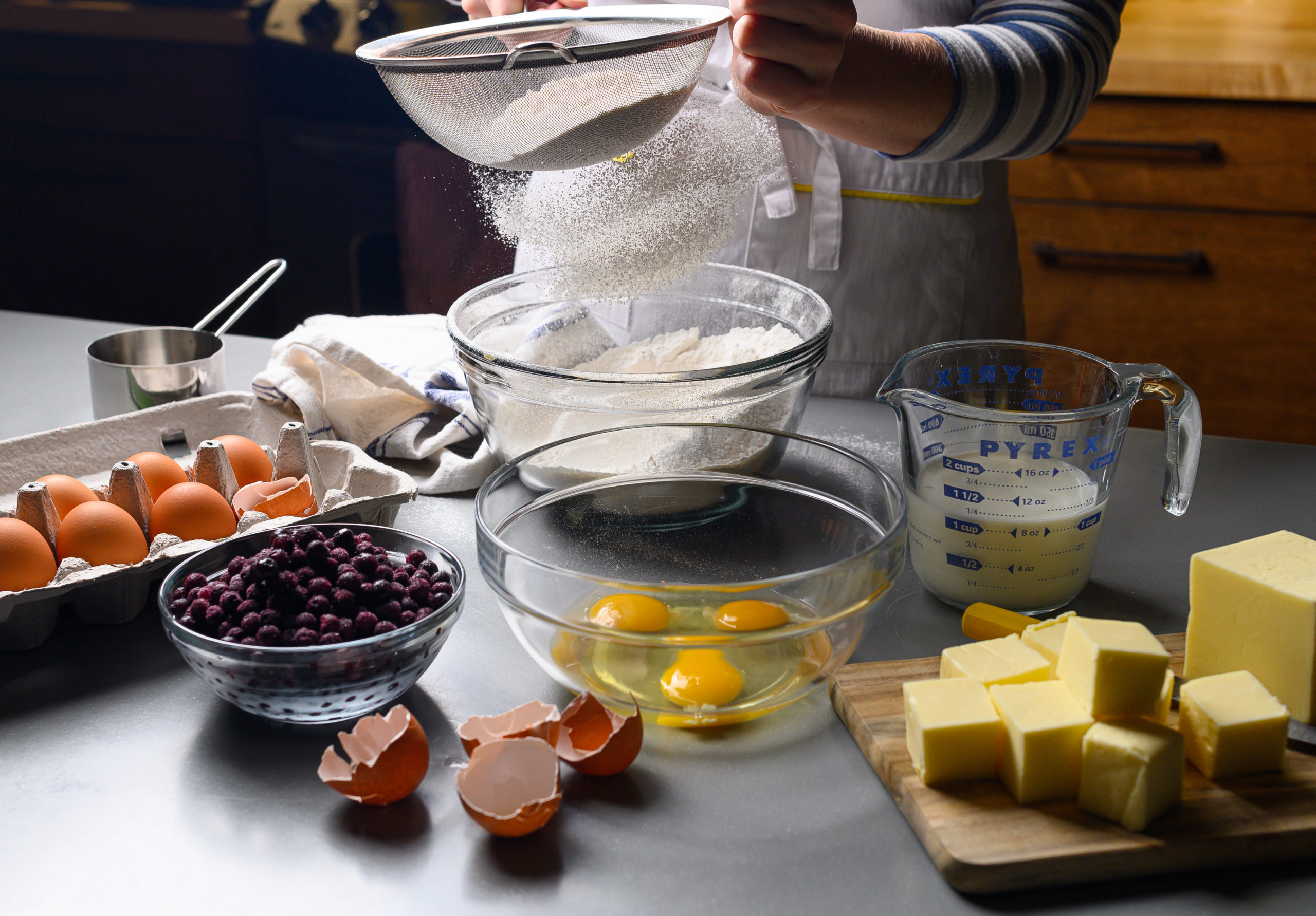 baking pancakes at home